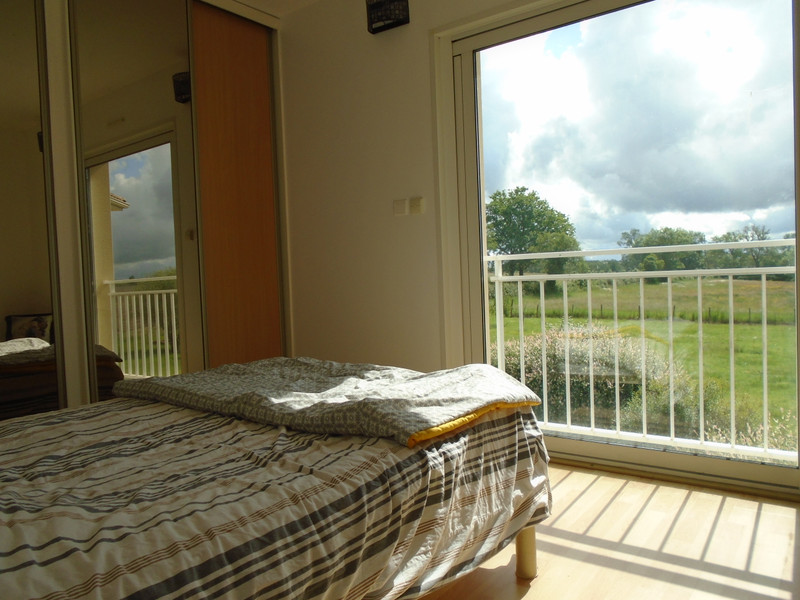 French property for sale in Availles-Limouzine, Vienne - €299,998 - photo 6