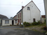 Maison à vendre à La Châtre-Langlin, Indre - 46 600 € - photo 2