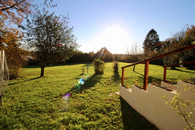 French property for sale in Loqueffret, Finistère - €189,390 - photo 3