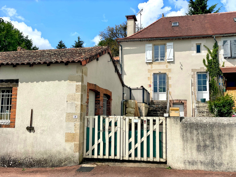Propriété à vendre à Luchapt, Vienne - 136 250 €