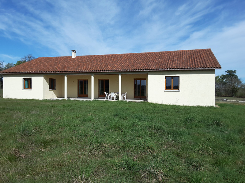 French property for sale in Gajoubert, Haute-Vienne - &#8364;455,800 - photo 2
