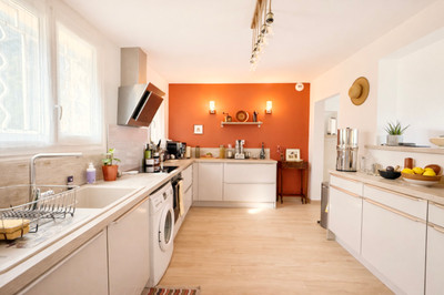 French property for sale in Cabris, Alpes-Maritimes - €525,000 - photo 2
