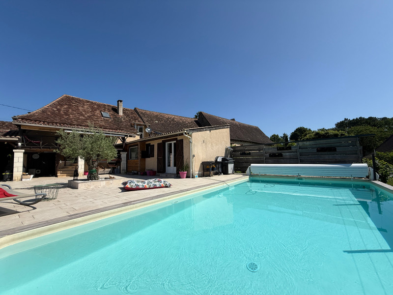 French property for sale in Eyraud-Crempse-Maurens, Dordogne - €327,000 - photo 1
