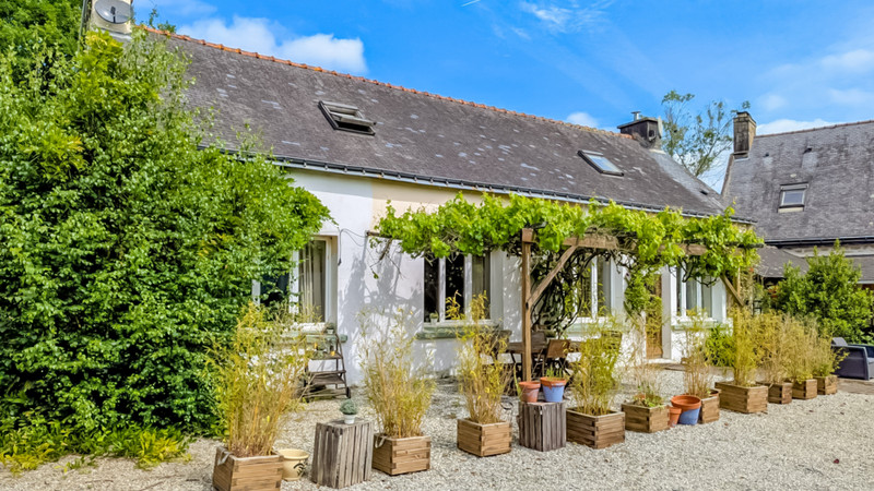 French property for sale in Lignol, Morbihan - €846,940