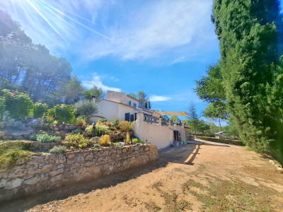 Maison à vendre à La Verdière, Var, PACA, avec Leggett Immobilier