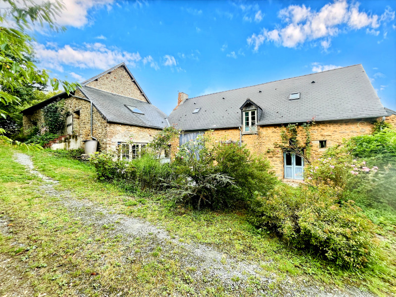 French property for sale in Le Ham, Mayenne - €288,500 - photo 0