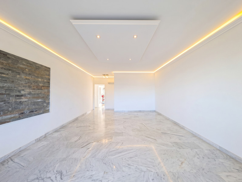 French property for sale in Nice, Alpes-Maritimes - €395,000 - photo 3