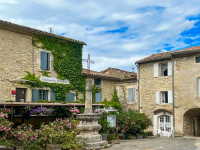 Maison à vendre à Lussan, Gard - 195.000 € - photo 1