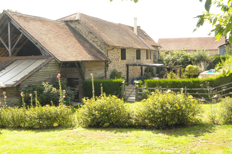 French property for sale in Chalais, Dordogne - €477,000 - photo 0