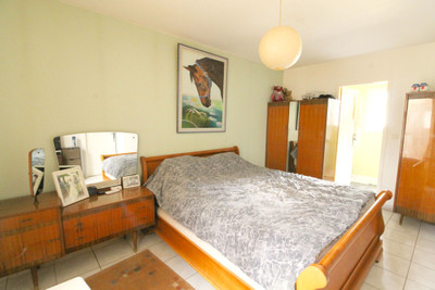 French property for sale in Saint-Pompain, Deux-Sèvres - €220,000 - photo 7