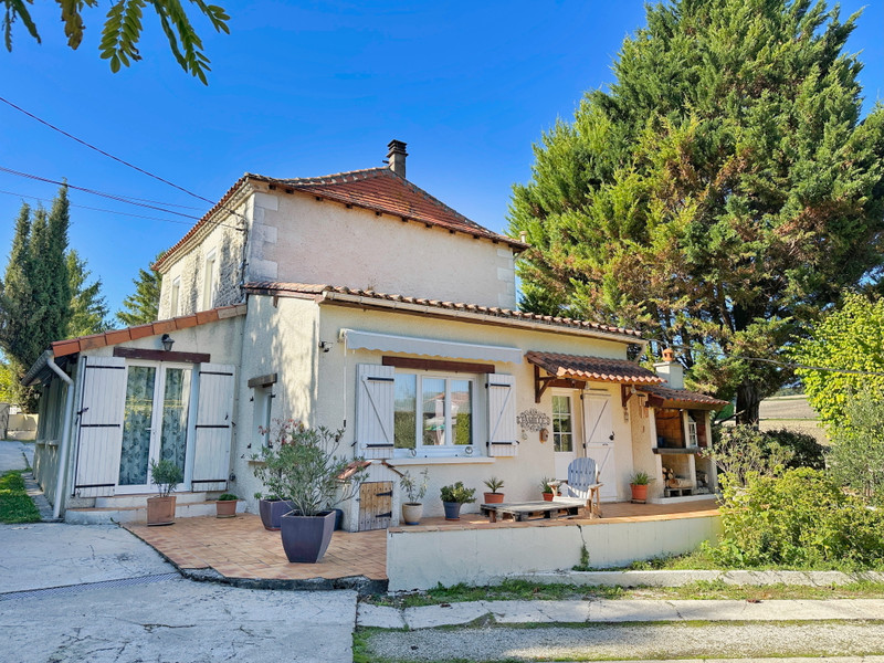 French property for sale in Montignac-le-Coq, Charente - €247,311 - photo 0