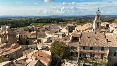 VISAN, PROVENCE - Historic village house 273m² (+ 110m² convertible space), stunning views, 2 terraces, 3 BRs