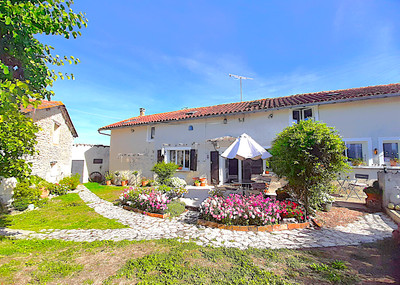 Maison à vendre à Gout-Rossignol, Dordogne, Aquitaine, avec Leggett Immobilier