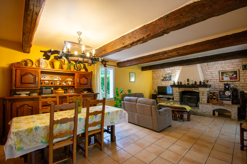 French property for sale in Estoublon, Alpes-de-Haute-Provence - €405,000 - photo 12