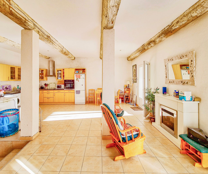 French property for sale in Maraussan, Hérault - €213,000 - photo 5