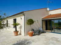 Maison à vendre à Saint-Savinien, Charente-Maritime - 299.999 € - photo 11