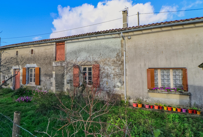 Maison à vendre à Alloinay, Deux-Sèvres - 44 480 € - photo 1