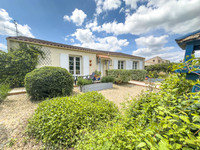 Maison à vendre à Vervant, Charente-Maritime - 285 000 € - photo 1