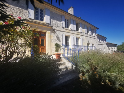 Maison à vendre à Saint-Sulpice-de-Cognac, Charente, Poitou-Charentes, avec Leggett Immobilier