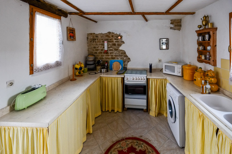 French property for sale in Coivert, Charente-Maritime - €99,999 - photo 13