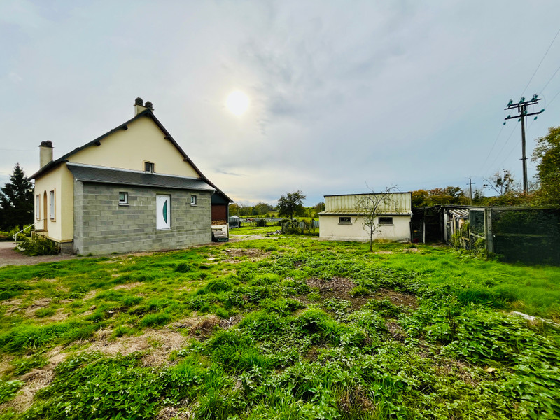 French property for sale in Neuilly-le-Vendin, Mayenne - €103,300 - photo 9