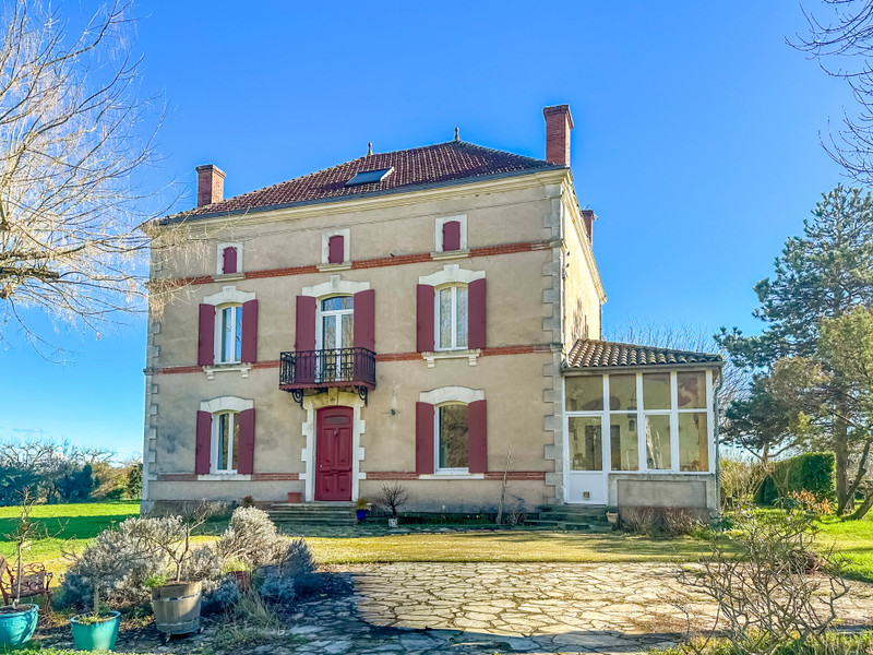 French property for sale in Castelmoron-sur-Lot, Lot-et-Garonne - €525,000 - photo 0