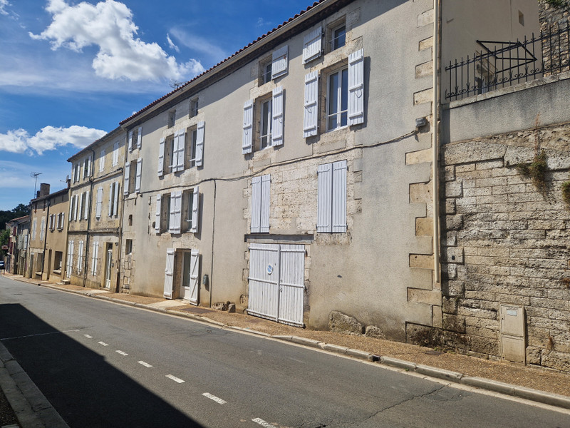 Propriété à vendre à Marthon, Charente - 244 000 €