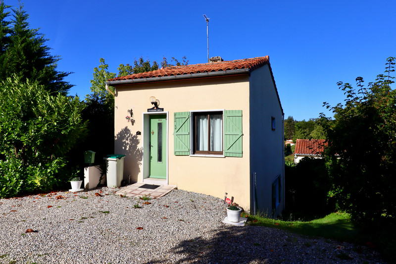 French property for sale in Écuras, Charente - €89,001 - photo 9