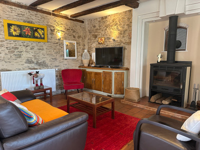 French property for sale in Saint-Jory-de-Chalais, Dordogne - €315,000 - photo 2