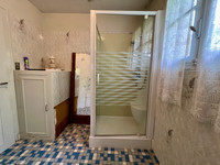 Maison à vendre à Saint-Même-les-Carrières, Charente - 204.120 € - photo 6