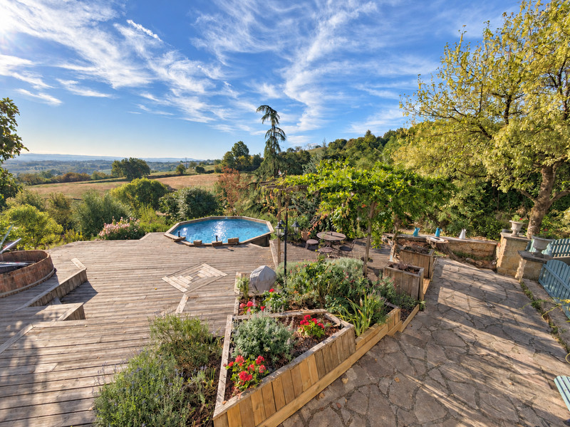 French property for sale in Ayen, Corrèze - €256,800 - photo 1