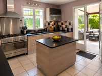 Propriété à vendre à Ornex, Ain - 700 000 € - photo n°6