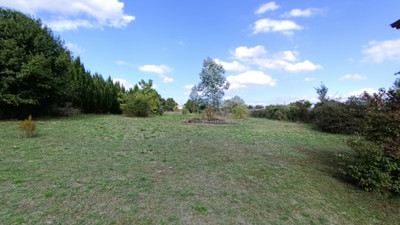 French property for sale in Barro, Charente - €150,420 - photo 1