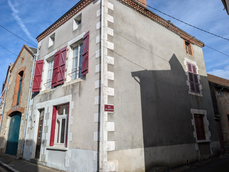 French property for sale in Lussac-les-Églises, Haute-Vienne - €29,000 - photo 0
