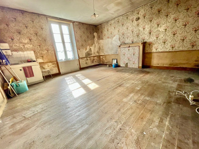 French property for sale in Mayenne, Mayenne - €115,000 - photo 3