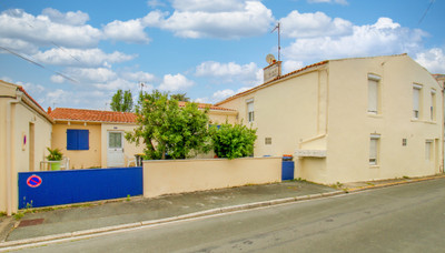 Immeuble à vendre à La Rochelle, Charente-Maritime, Poitou-Charentes, avec Leggett Immobilier