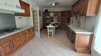 French property for sale in Champagne-et-Fontaine, Dordogne - €365,700 - photo 6