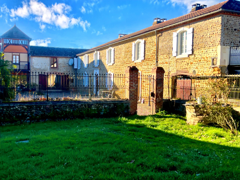 French property for sale in Montégut-Arros, Gers - €570,000 - photo 1