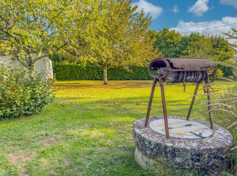 French property for sale in Cherveux, Deux-Sèvres - €394,000 - photo 2