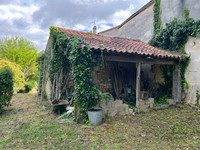Maison à vendre à Saint-Même-les-Carrières, Charente - 204.120 € - photo 12