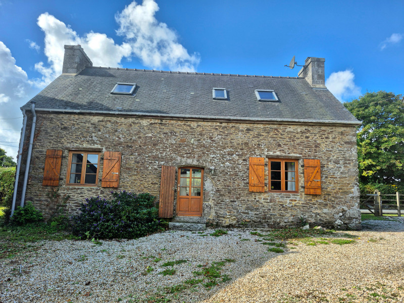 French property for sale in Pont-Melvez, Côtes-d'Armor - €286,200 - photo 1