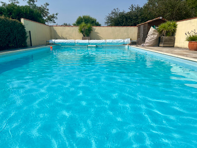 French property for sale in Geay, Charente-Maritime - €402,800 - photo 1