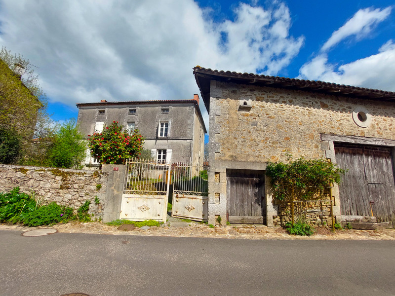 French property for sale in Maisonnais-sur-Tardoire, Haute-Vienne - €162,000 - photo 2