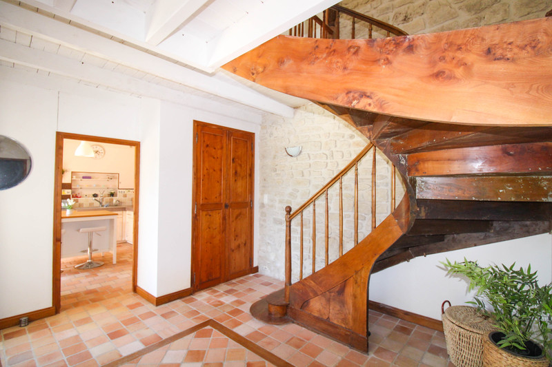 French property for sale in Nuaillé-sur-Boutonne, Charente-Maritime - €315,650 - photo 3
