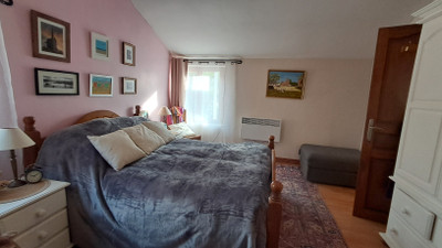 French property for sale in Cherval, Dordogne - €299,999 - photo 9