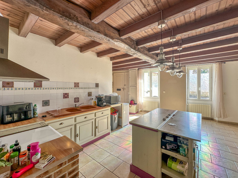 French property for sale in Matha, Charente-Maritime - €170,000 - photo 2