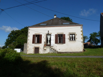 Maison à vendre à Lourdoueix-Saint-Michel, Indre, Centre, avec Leggett Immobilier