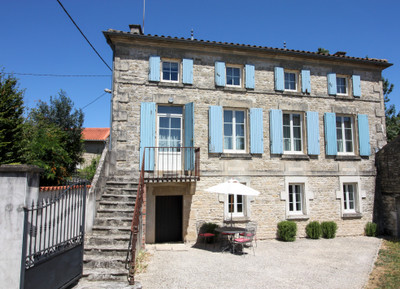 Maison à vendre à Aulnay, Charente-Maritime, Poitou-Charentes, avec Leggett Immobilier