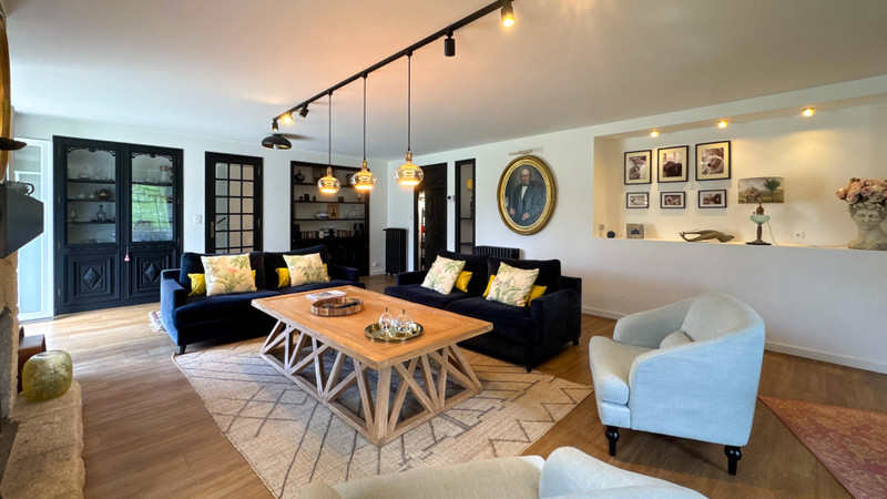 Propriété à vendre à Montcuq-en-Quercy-Blanc, Lot - 558 000 €