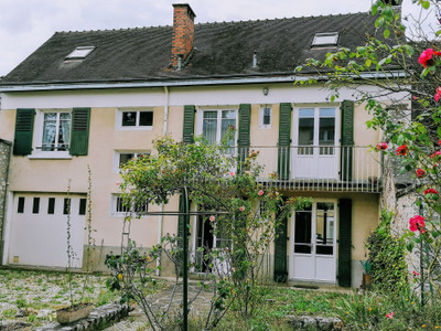 Maison à vendre à Saint-Gaultier, Indre, Centre, avec Leggett Immobilier